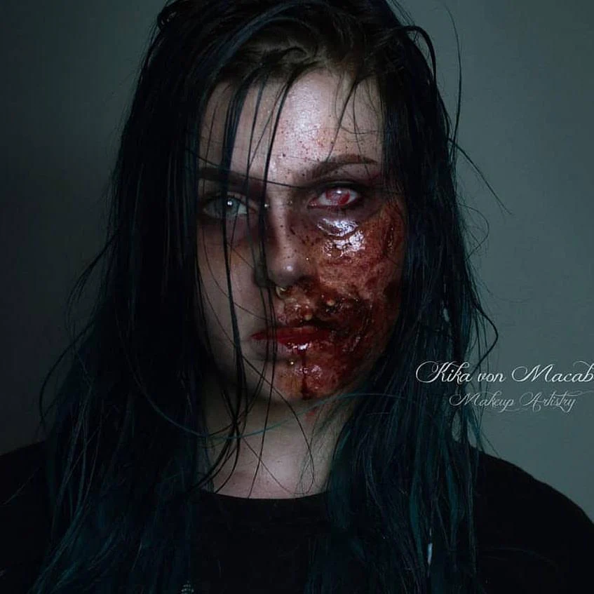 Blind Walking Dead Halloween Contact Lenses - Image 2
