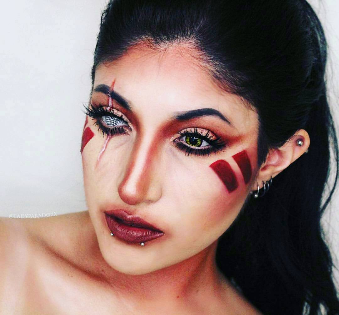Golden Vampire Halloween Contact Lenses - Image 2